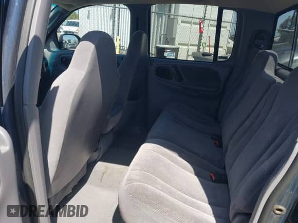 2000 Dodge Dakota Sport с VIN 1B7GL2AN0YS744001, выставлен на аукционе IAAI как лот 41966293 с пробегом 292 160 миль миль и . История ставок и продаж доступна на DreamBid. Изображение 8.