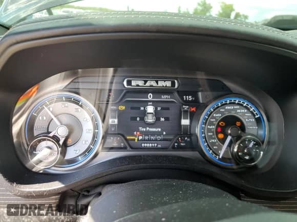 2020 Ram 1500 Limited z VIN 1C6RREHT2LN373872, wystawiony jako Copart lot #83773755 z przebiegiem 98 817 mil mil oraz Szkoda całkowita • Salvage title. Historia ofert i sprzedaży dostępna na DreamBid. Obrazek 9.