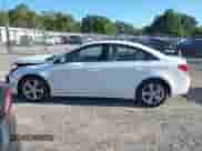 2013 Chevrolet Cruze 2LT z VIN 1G1PE5SBXD7295383, wystawiony jako IAAI lot #43127109 z przebiegiem 106 273 mil mil oraz . Historia ofert i sprzedaży dostępna na DreamBid. Obrazek 14.