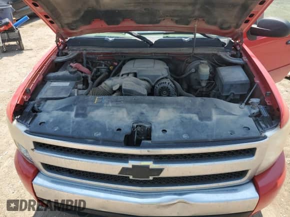 2007 Chevrolet Silverado 1500 LTZ z VIN 3GCEK13357G530160, wystawiony jako Copart lot #59669635 z przebiegiem 207 403 mil mil oraz Szkoda całkowita • Salvage title. Historia ofert i sprzedaży dostępna na DreamBid. Obrazek 11.