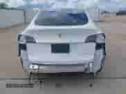 2023 Tesla Model Y Long Range с VIN 7SAYGDEE3PA131154, выставлен на аукционе IAAI как лот 43296131 с пробегом 26 783 миль миль и . История ставок и продаж доступна на DreamBid. Изображение 6.
