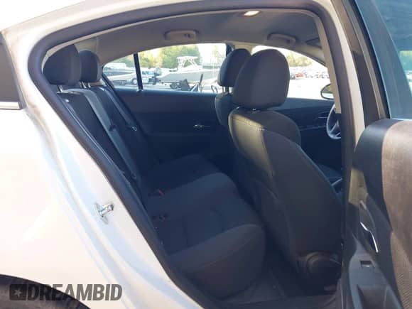 2016 Chevrolet Cruze LT с VIN 1G1PE5SB3G7112894, выставлен на аукционе IAAI как лот 43414862 с пробегом 84 449 миль миль и . История ставок и продаж доступна на DreamBid. Изображение 8.