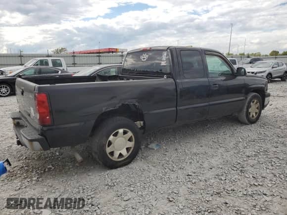 2007 Chevrolet Silverado 1500 LT1 with VIN 1GCEC19X37Z124319, listed as a Copart auction lot 85696945 with 306,013 mi miles and Salvage title. Bid and sale history available at DreamBid. Image 3.