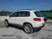 2017 Volkswagen Tiguan S с VIN WVGAV7AX6HK049404, выставлен на аукционе Copart как лот 69989865 с пробегом 93 717 миль миль и Списание • Salvage title. История ставок и продаж доступна на DreamBid. Изображение 2.