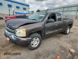 2008 Chevrolet Silverado 1500 1LT с VIN 1GCEK19068Z206679, выставлен на аукционе Copart как лот 84703265 с пробегом 229 188 миль миль и Списание • Salvage title. История ставок и продаж доступна на DreamBid. Изображение 1.