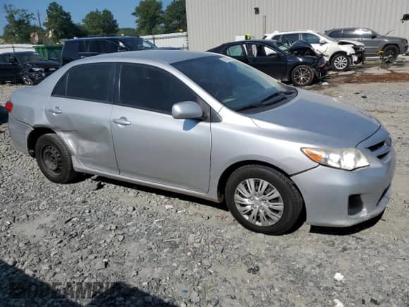 2011 Toyota Corolla L z VIN JTDBU4EE3B9132077, wystawiony jako Copart lot #63791965 z przebiegiem 262 924 mil mil oraz Szkoda całkowita • Salvage title. Historia ofert i sprzedaży dostępna na DreamBid. Obrazek 4.