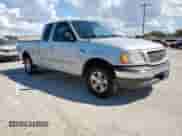 1999 Ford F-150 XL z VIN 1FTRX17LXXNA15191, wystawiony jako Copart lot #85282595 z przebiegiem 190 199 mil mil oraz Czysty tytuł • Clean title. Historia ofert i sprzedaży dostępna na DreamBid. Obrazek 4.