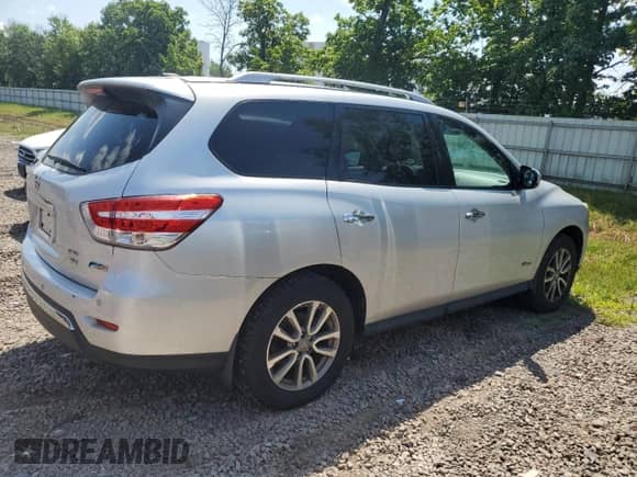 2014 Nissan Pathfinder Platinum Hybrid with VIN 5N1CR2MM1EC658617, listed as a Copart auction lot 66768535 with 145,699 mi miles and Clean title. Bid and sale history available at DreamBid. Image 3.