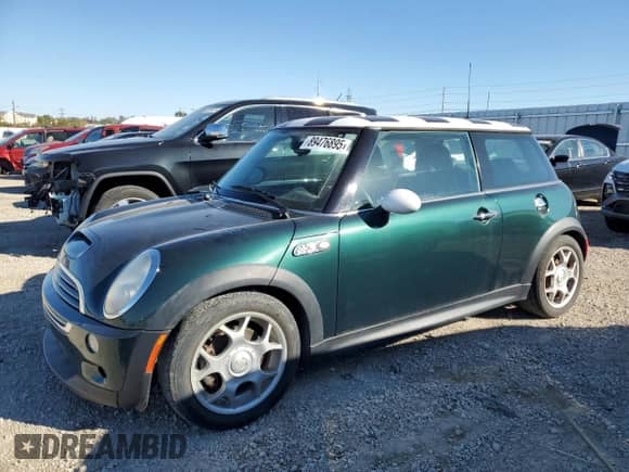 2006 MINI Hardtop S with VIN WMWRE33566TJ36364, listed as a Copart auction lot 89476895 with 117,250 mi miles and Clean title. Bid and sale history available at DreamBid. Image 1.