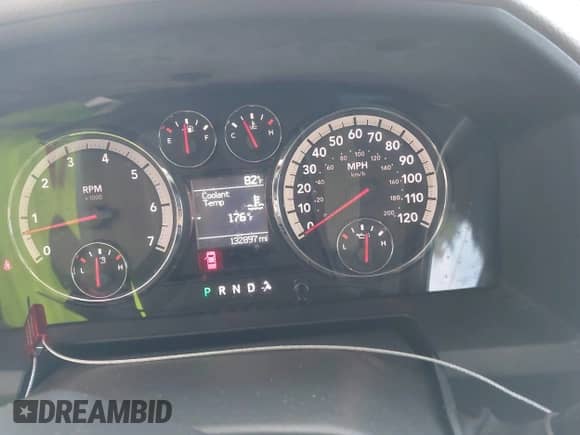 2012 Ram 1500 Express z VIN 1C6RD6KT0CS236587, wystawiony jako IAAI lot #43254702 z przebiegiem 132 897 mil mil oraz . Historia ofert i sprzedaży dostępna na DreamBid. Obrazek 7.