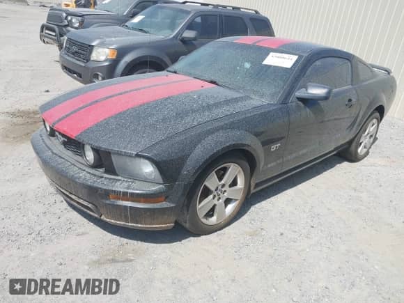 2007 Ford Mustang GT Deluxe с VIN 1ZVHT82H775304514, выставлен на аукционе IAAI как лот 43080644 с пробегом 221 004 миль миль и . История ставок и продаж доступна на DreamBid. Изображение 2.