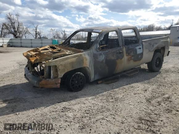 2007 Chevrolet Silverado 2500HD 1LT with VIN 1GCHK23K37F532050, listed as a Copart auction lot 50313795 with Not provided miles and Salvage title. Bid and sale history available at DreamBid. Image 1.