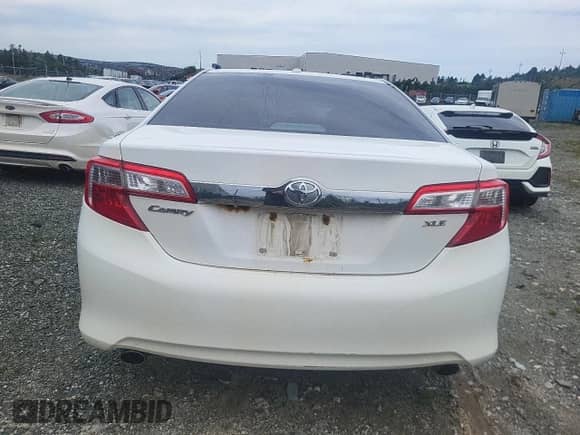 2012 Toyota Camry XLE with VIN 4T1BK1FK7CU514664, listed as a Copart auction lot 71484725 with 335,770 mi miles and Clean title. Bid and sale history available at DreamBid. Image 6.