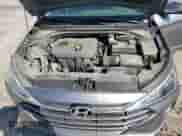 2019 Hyundai Elantra SEL с VIN 5NPD84LFXKH477672, выставлен на аукционе Copart как лот 71114895 с пробегом 67 950 миль миль и Списание • Salvage title. История ставок и продаж доступна на DreamBid. Изображение 11.
