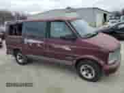 1996 Chevrolet Astro z VIN 1GNDM19W2TB176437, wystawiony jako Copart lot #43742395 z przebiegiem 213 464 mil mil oraz Szkoda całkowita • Salvage title. Historia ofert i sprzedaży dostępna na DreamBid. Obrazek 4.