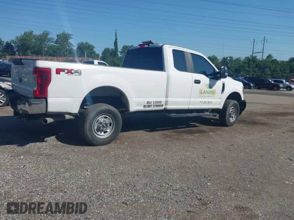 2019 Ford F-250 XL z VIN 1FT7X2B67KEF31158, wystawiony jako IAAI lot #42540194 z przebiegiem 60 342 mil mil oraz . Historia ofert i sprzedaży dostępna na DreamBid. Obrazek 4.