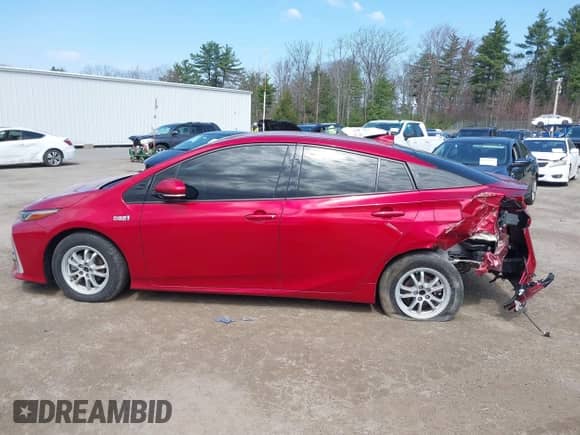 2018 Toyota Prius Plus z VIN JTDKARFP0J3077479, wystawiony jako IAAI lot #42062334 z przebiegiem 23 388 mil mil oraz . Historia ofert i sprzedaży dostępna na DreamBid. Obrazek 14.