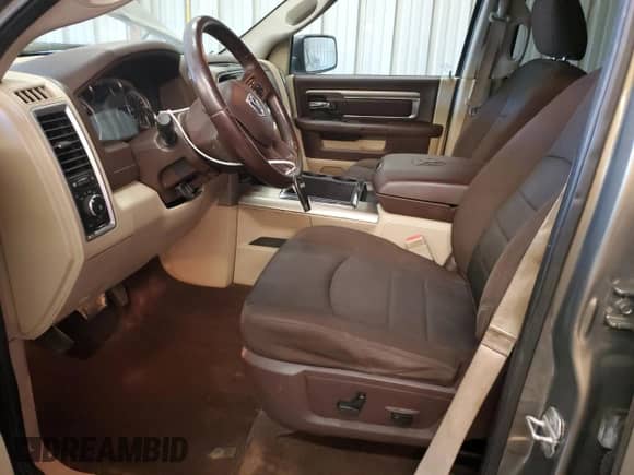 2013 Ram 1500 Big Horn z VIN 1C6RR7LT6DS677499, wystawiony jako Copart lot #80556115 z przebiegiem 219 090 mil mil oraz Czysty tytuł • Clean title. Historia ofert i sprzedaży dostępna na DreamBid. Obrazek 7.