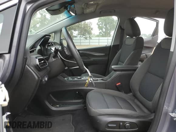 2023 Chevrolet Bolt EV 1LT z VIN 1G1FW6S06P4115724, wystawiony jako Copart lot #68639883 z przebiegiem 5 414 mil mil oraz . Historia ofert i sprzedaży dostępna na DreamBid. Obrazek 7.