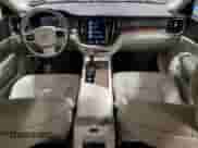 2021 Volvo S60 Momentum с VIN 7JR102TZ8MG108875, выставлен на аукционе Copart как лот 63189635 с пробегом 37 485 миль миль и Списание • Salvage title. История ставок и продаж доступна на DreamBid. Изображение 8.