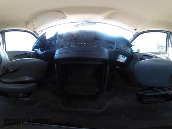 2018 Chevrolet Express Cargo with VIN 1GCWGAFP5J1221010, listed as a IAAI auction lot 42834960 with 186,402 mi miles and . Bid and sale history available at DreamBid. Image 18.
