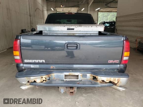 2003 GMC Sierra 1500 SLE with VIN 1GTEK19T73Z187675, listed as a Copart auction lot 80161445 with 152,585 mi miles and Clean title. Bid and sale history available at DreamBid. Image 6.