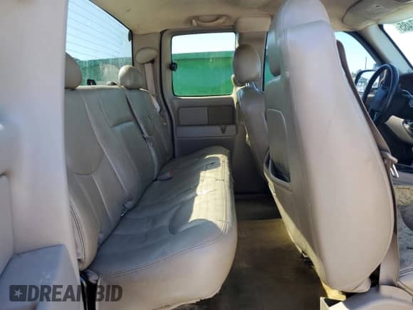 2006 GMC Sierra 1500 SLE1 z VIN 2GTEK19B761110373, wystawiony jako Copart lot #57457485 z przebiegiem 246 699 mil mil oraz Szkoda całkowita • Salvage title. Historia ofert i sprzedaży dostępna na DreamBid. Obrazek 10.