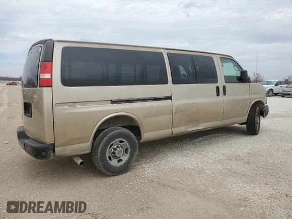 2013 Chevrolet Express Passenger 1LS с VIN 1GAZGZFA8D1103070, выставлен на аукционе Copart как лот 47170245 с пробегом Не указан миль и Списание • Salvage title. История ставок и продаж доступна на DreamBid. Изображение 3.