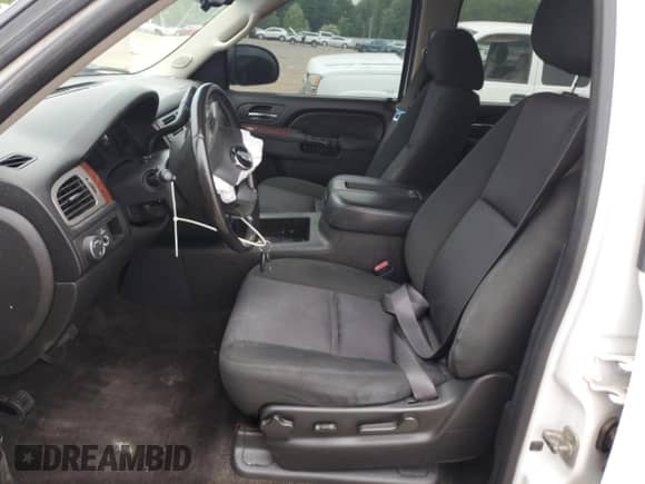 2013 Chevrolet Suburban LS с VIN 1GNSCHE09DR104020, выставлен на аукционе Copart как лот 54845795 с пробегом 178 537 миль миль и Списание • Salvage title. История ставок и продаж доступна на DreamBid. Изображение 7.