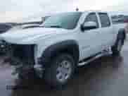 2009 GMC Sierra 1500 SLT z VIN 3GTEK33M59G208478, wystawiony jako IAAI lot #41621936 z przebiegiem 130 181 mil mil oraz . Historia ofert i sprzedaży dostępna na DreamBid. Obrazek 2.