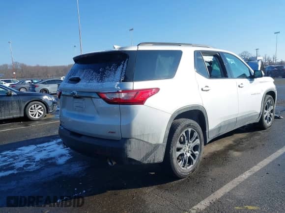2020 Chevrolet Traverse RS с VIN 1GNEVJKWXLJ100918, выставлен на аукционе IAAI как лот 41362534 с пробегом Не указан миль и . История ставок и продаж доступна на DreamBid. Изображение 4.