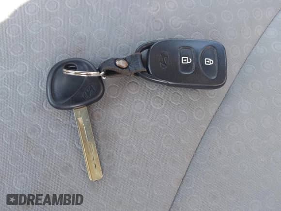 2013 Hyundai Accent SE с VIN KMHCU5AE9DU090509, выставлен на аукционе IAAI как лот 42915082 с пробегом 125 584 миль миль и . История ставок и продаж доступна на DreamBid. Изображение 11.