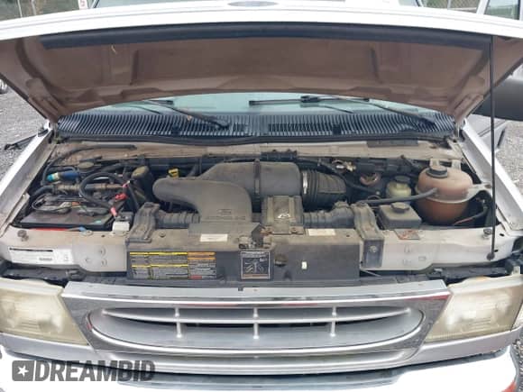 2000 Ford Econoline Cargo Recreational with VIN 1FDRE14L0YHA13102, listed as a IAAI auction lot 43494804 with 115,750 mi miles and . Bid and sale history available at DreamBid. Image 10.