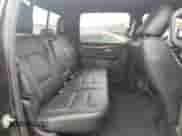 2021 Ram 1500 Big Horn z VIN 1C6SRFMT1MN774182, wystawiony jako Copart lot #54378115 z przebiegiem 63 627 mil mil oraz Szkoda całkowita • Salvage title. Historia ofert i sprzedaży dostępna na DreamBid. Obrazek 10.