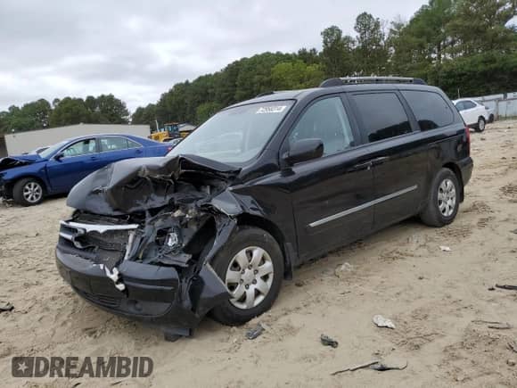 2008 Hyundai Entourage GLS with VIN KNDMC233386051656, listed as a Copart auction lot 72958314 with 209,945 mi miles and Salvage title. Bid and sale history available at DreamBid. Image 1.