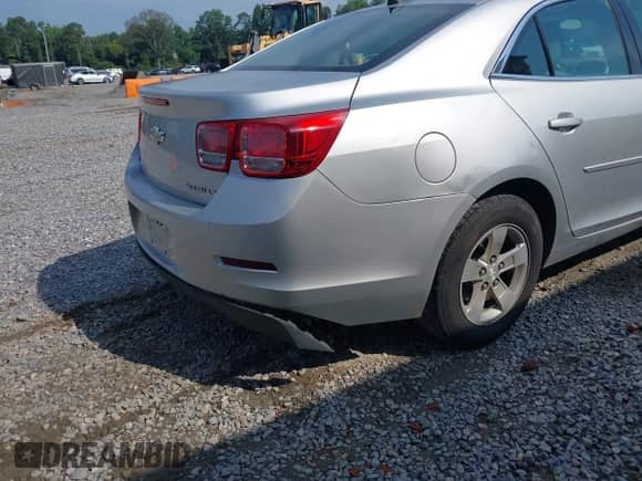 2016 Chevrolet Malibu LS с VIN 1G11B5SAXGF103105, выставлен на аукционе IAAI как лот 42705023 с пробегом 182 159 миль миль и . История ставок и продаж доступна на DreamBid. Изображение 6.