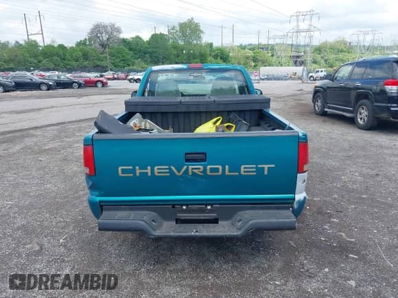 1995 Chevrolet S-10 с VIN 1GCCS1447SK144839, выставлен на аукционе IAAI как лот 42178505 с пробегом 137 354 миль миль и . История ставок и продаж доступна на DreamBid. Изображение 17.