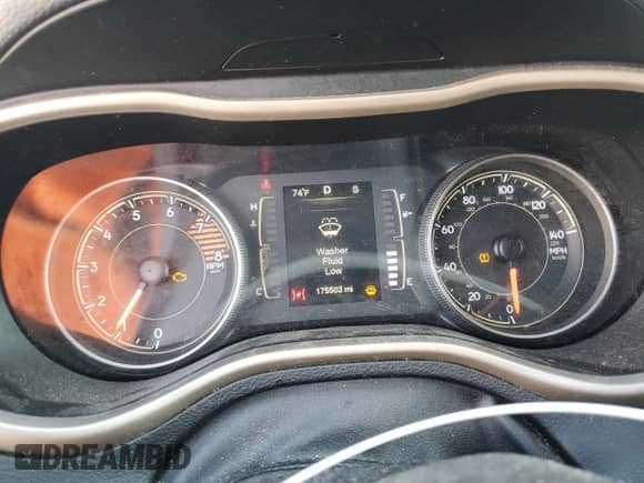 2016 Jeep Cherokee Latitude с VIN 1C4PJMCS5GW119265, выставлен на аукционе Copart как лот 82733195 с пробегом 175 503 миль миль и Чистый • Clean title. История ставок и продаж доступна на DreamBid. Изображение 9.