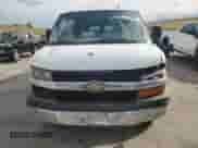 2013 Chevrolet Express Passenger LT z VIN 1GAZG1FG7D1121873, wystawiony jako Copart lot #64763815 z przebiegiem Nie podano mil oraz Czysty tytuł • Clean title. Historia ofert i sprzedaży dostępna na DreamBid. Obrazek 5.