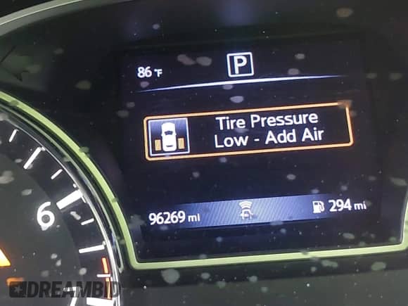 2018 Nissan Pathfinder S with VIN 5N1DR2MN9JC637022, listed as a IAAI auction lot 40555746 with 96,269 mi miles and . Bid and sale history available at DreamBid. Image 15.