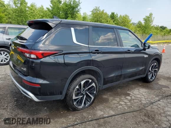 2023 Mitsubishi Outlander SE with VIN JA4T5UA95PZ062822, listed as a Copart auction lot 60229545 with 9,348 mi miles and Non repairable. Bid and sale history available at DreamBid. Image 3.