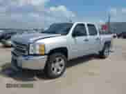 2013 Chevrolet Silverado 1500 LS z VIN 3GCPCREAXDG285125, wystawiony jako IAAI lot #42167476 z przebiegiem 201 813 mil mil oraz . Historia ofert i sprzedaży dostępna na DreamBid. Obrazek 18.