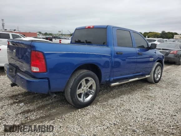 2018 Ram 1500 Express z VIN 3C6RR6KG2JG249849, wystawiony jako Copart lot #42008845 z przebiegiem Nie podano mil oraz Nie do naprawy • Non repairable. Historia ofert i sprzedaży dostępna na DreamBid. Obrazek 3.