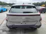 2025 Hyundai Kona SE с VIN KM8HA3AB8SU196911, выставлен на аукционе Copart как лот 66020125 с пробегом 22 503 миль миль и Списание • Salvage title. История ставок и продаж доступна на DreamBid. Изображение 6.