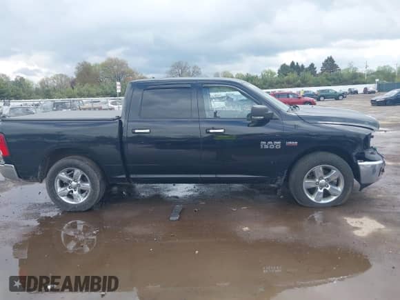 2014 Ram 1500 Big Horn z VIN 1C6RR7LT6ES175531, wystawiony jako IAAI lot #42156665 z przebiegiem 204 364 mil mil oraz . Historia ofert i sprzedaży dostępna na DreamBid. Obrazek 13.