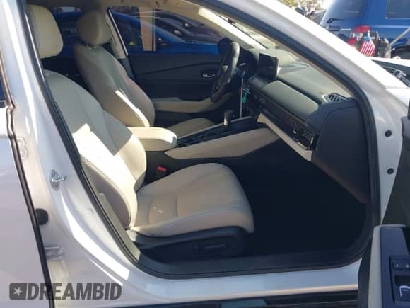 2024 Honda Accord Touring with VIN 1HGCY2F82RA070462, listed as a IAAI auction lot 43124035 with 24,073 mi miles and . Bid and sale history available at DreamBid. Image 5.