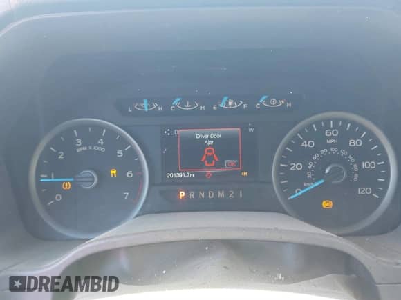 2017 Ford F-150 XL z VIN 1FTEX1EP9HKE40148, wystawiony jako IAAI lot #41395545 z przebiegiem 201 391 mil mil oraz . Historia ofert i sprzedaży dostępna na DreamBid. Obrazek 7.