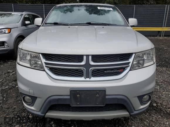 2014 Dodge Journey SXT with VIN 3C4PDCBB8ET284345, listed as a Copart auction lot 86626755 with 182,841 mi miles and Salvage title. Bid and sale history available at DreamBid. Image 5.