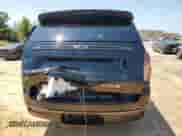 2021 Chevrolet Tahoe RST z VIN 1GNSCRKD9MR174940, wystawiony jako Copart lot #68545674 z przebiegiem Nie podano mil oraz Szkoda całkowita • Salvage title. Historia ofert i sprzedaży dostępna na DreamBid. Obrazek 6.