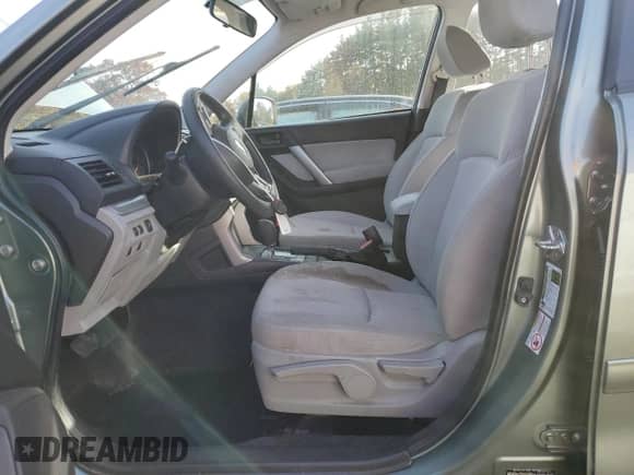 2015 Subaru Forester 2.5i z VIN JF2SJABC0FH488400, wystawiony jako Copart lot #89458965 z przebiegiem 83 764 mil mil oraz Czysty tytuł • Clean title. Historia ofert i sprzedaży dostępna na DreamBid. Obrazek 7.